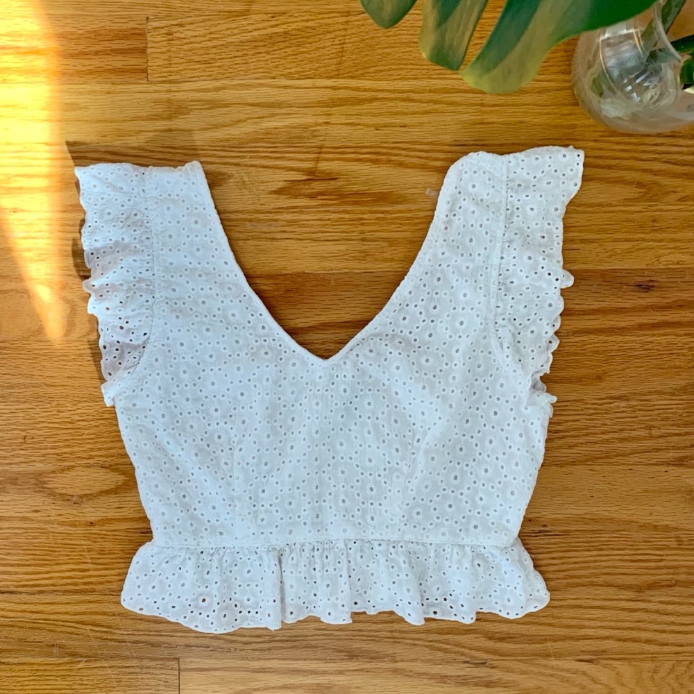 Wild Fable White Eyelet Lace Ruffled Crop Top - Picture 4 of 5